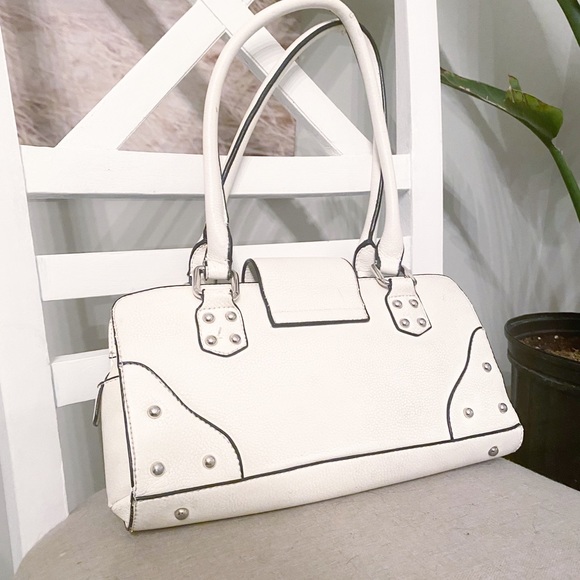 Vittorio Purse in White - Picture 2 of 3